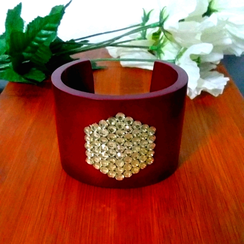 1PC Beautiful African Maroon Cuff Bracelet